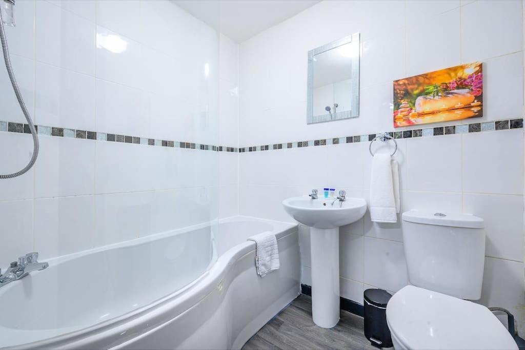 -F5Gh- For Relaxed & Cosy Stay, Free Parking, Wifi Leeds  Bagian luar foto