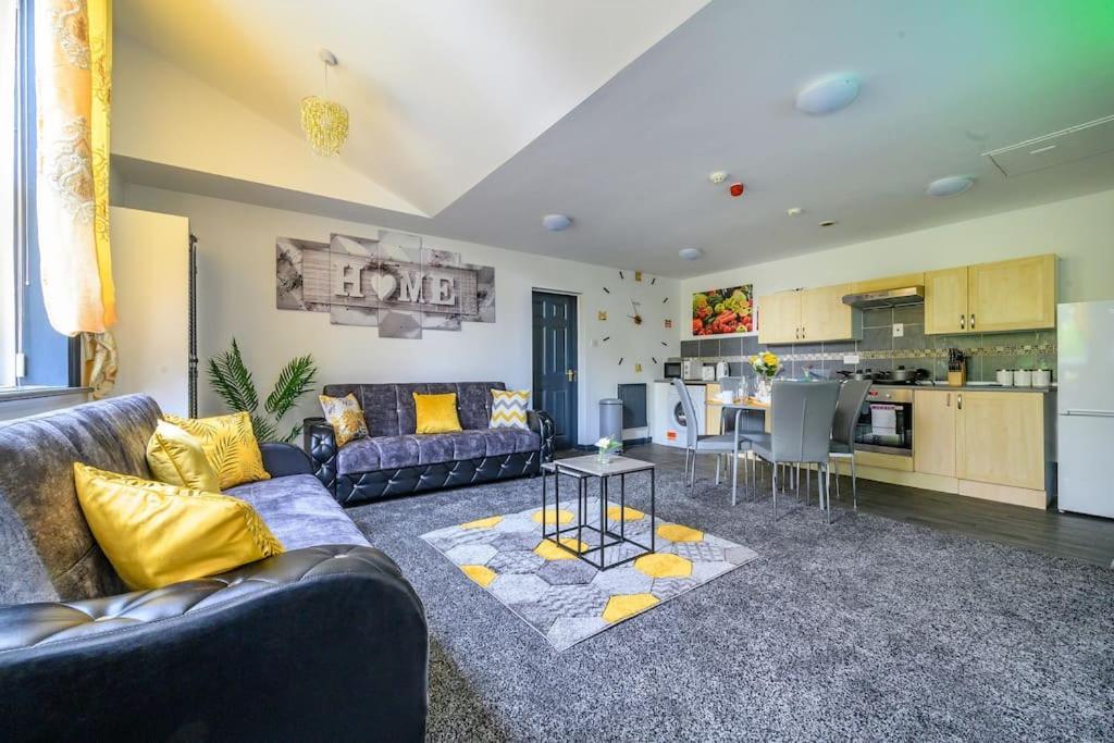 -F5Gh- For Relaxed & Cosy Stay, Free Parking, Wifi Leeds  Bagian luar foto